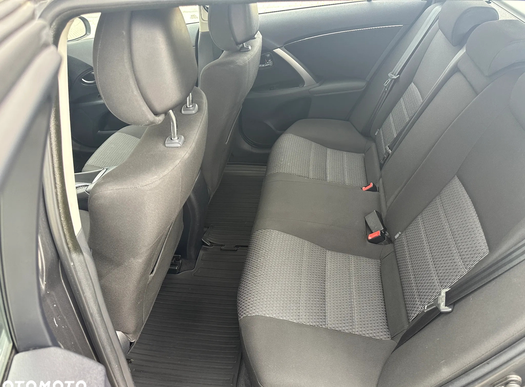Toyota Avensis cena 46500 przebieg: 182990, rok produkcji 2012 z Lubomierz małe 254